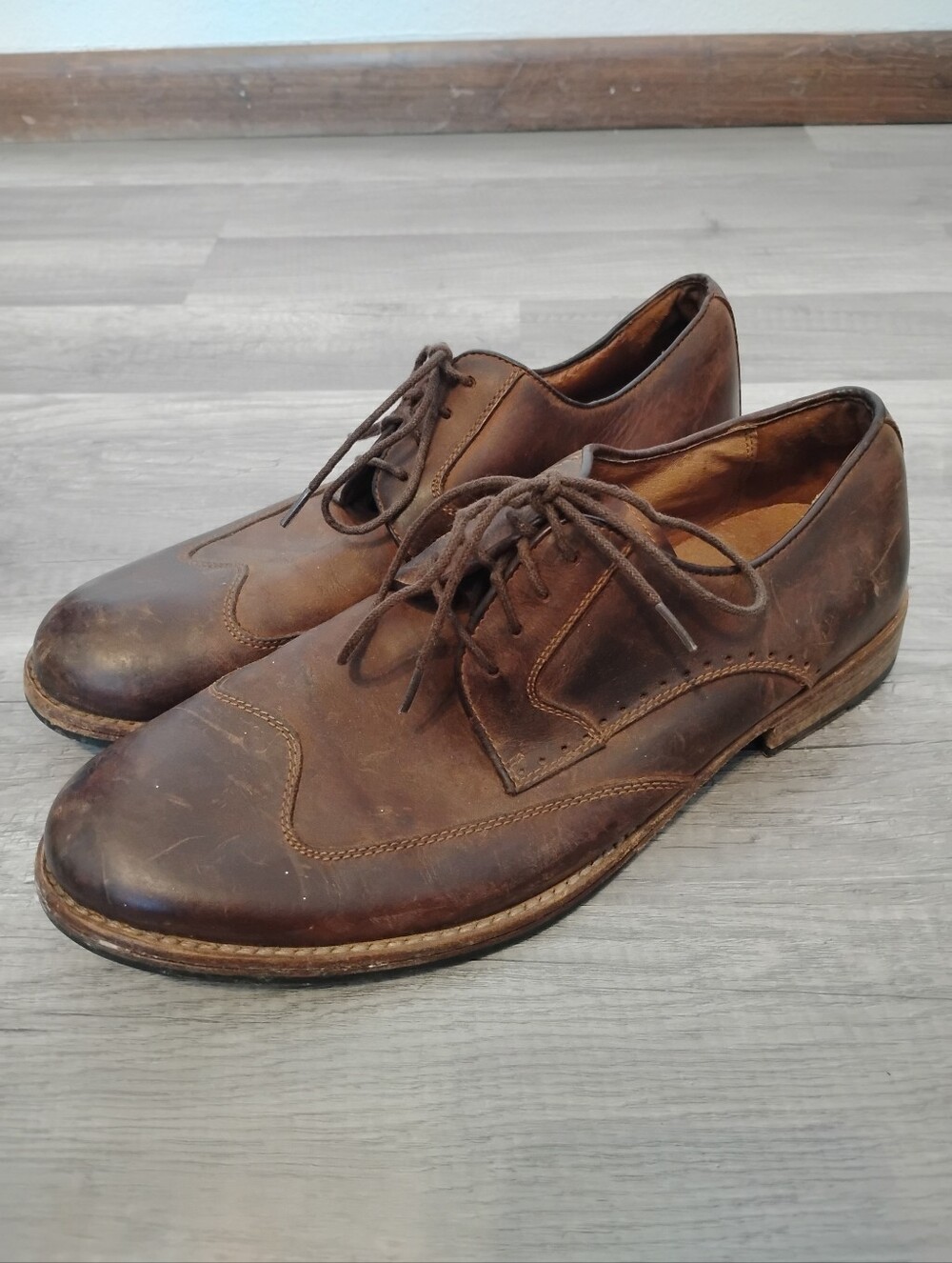 Johnston & Murphy Distressed Leather Formal Saddle Shoes